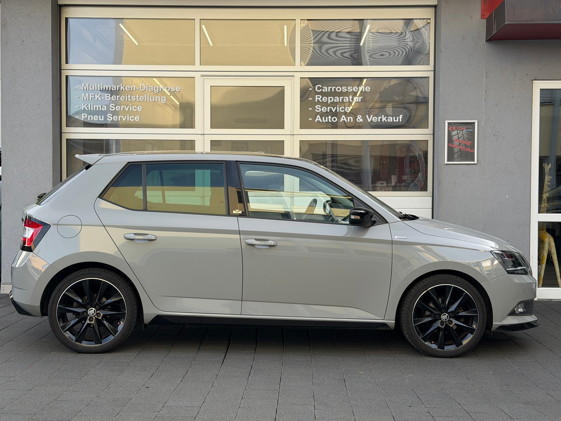 SKODA Fabia 1.2 TSI Monte Carlo*Ab MFK&Service*Panoramaglasdach*8-Fach Räder*Monte Carlo Edition*-image-5