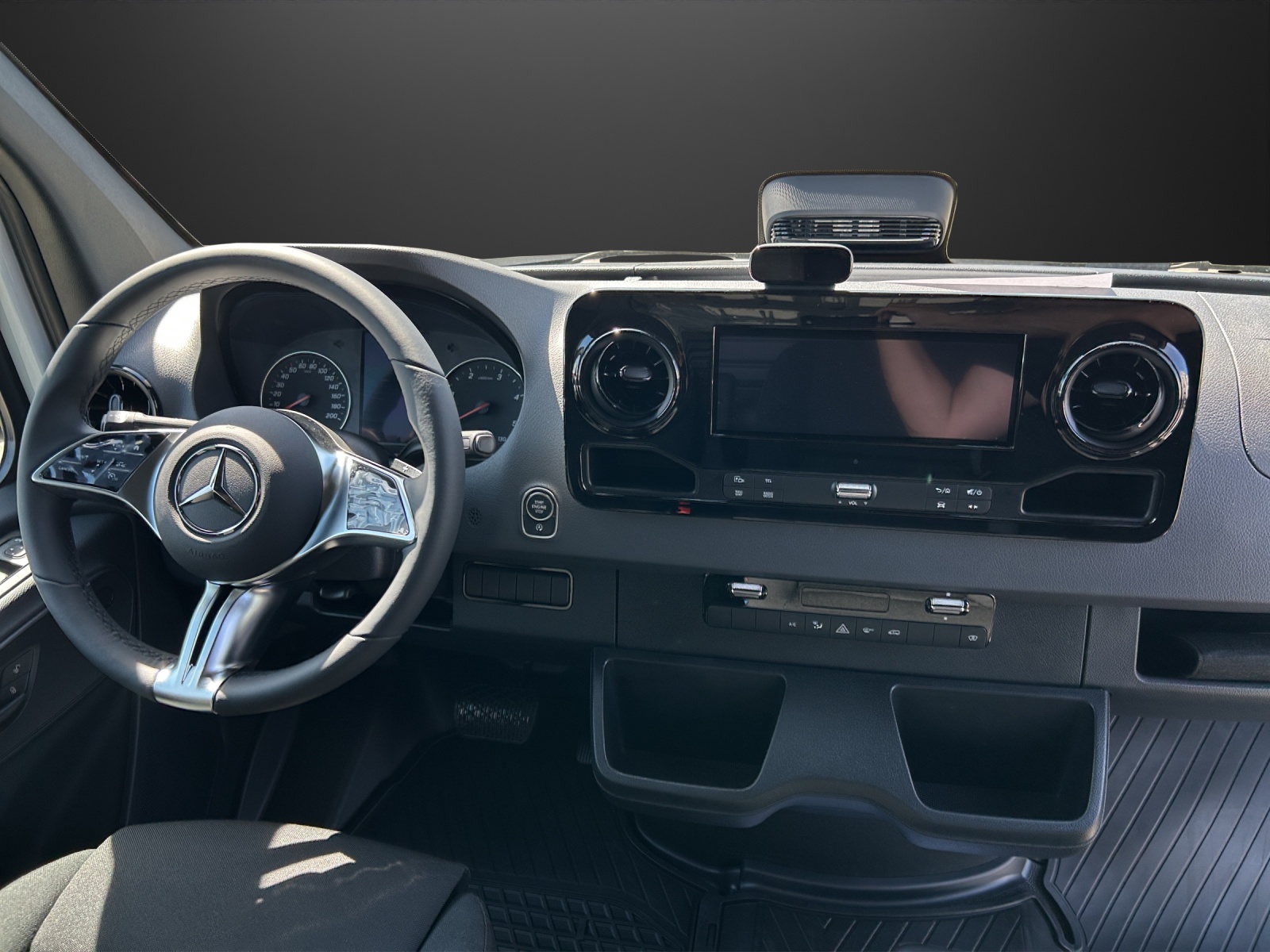 MERCEDES-BENZ Sprinter 319 CDI Standard 9G-TRONIC-image-8