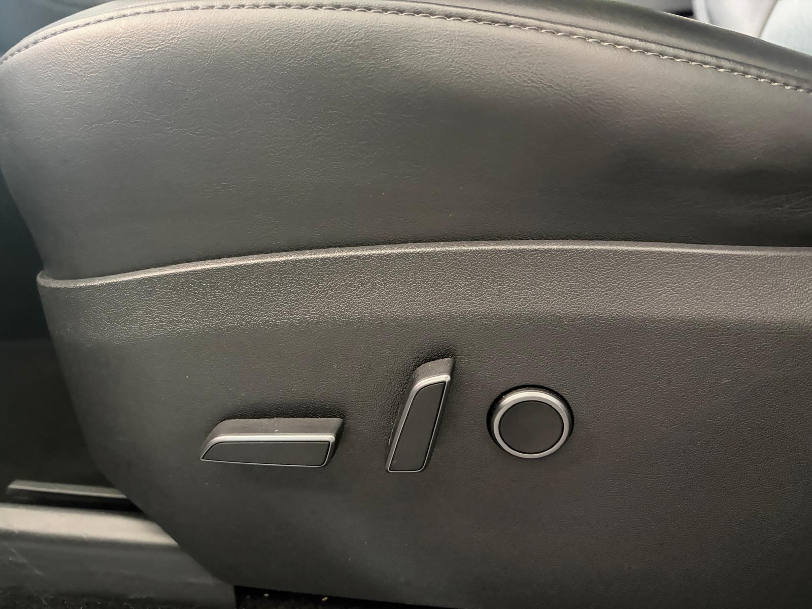 TESLA Model Y Long Range RWD - 1ère main-image-9