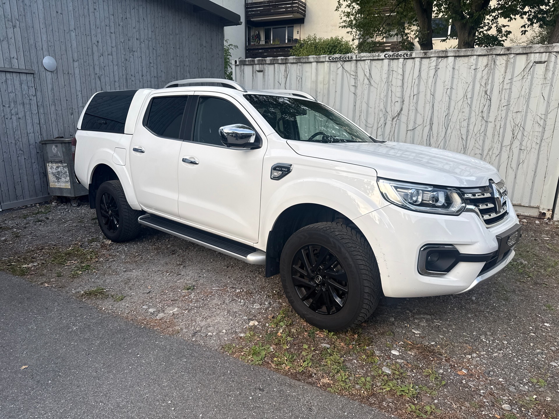 RENAULT Alaskan DC Twin Turbo dCi 190 4WD Intens A