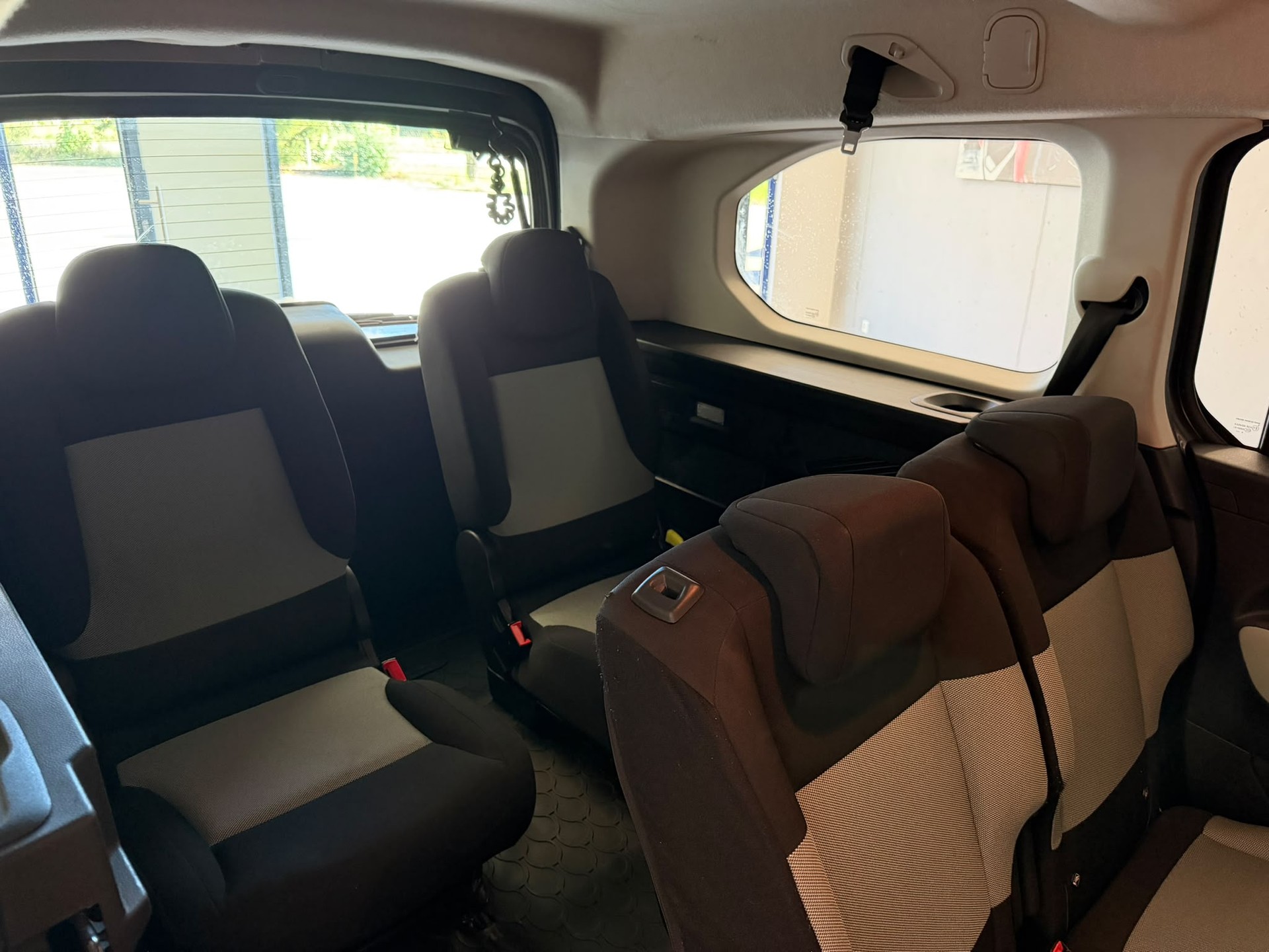 CITROEN Berlingo XL 1.5 BlueHDi 7 Plätze Feel-image-14