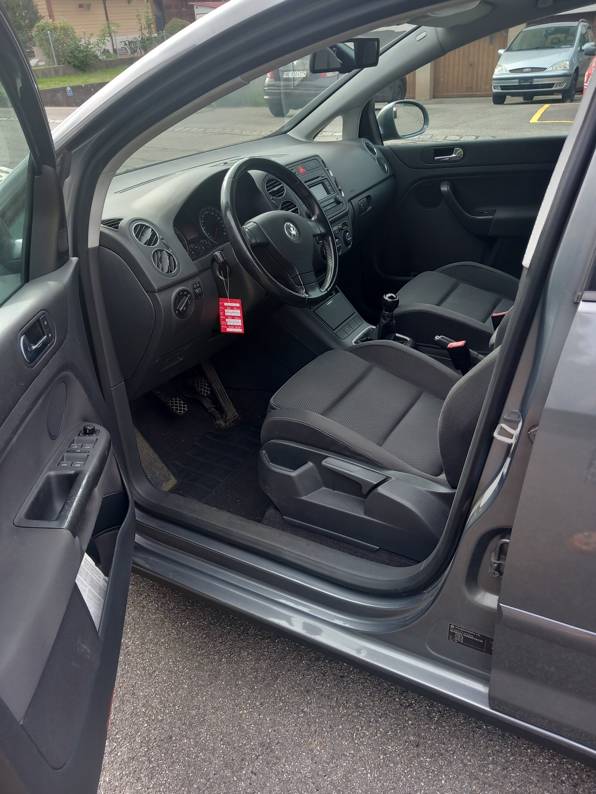 VW Golf Plus 1.6 FSI Comfortline-image-11