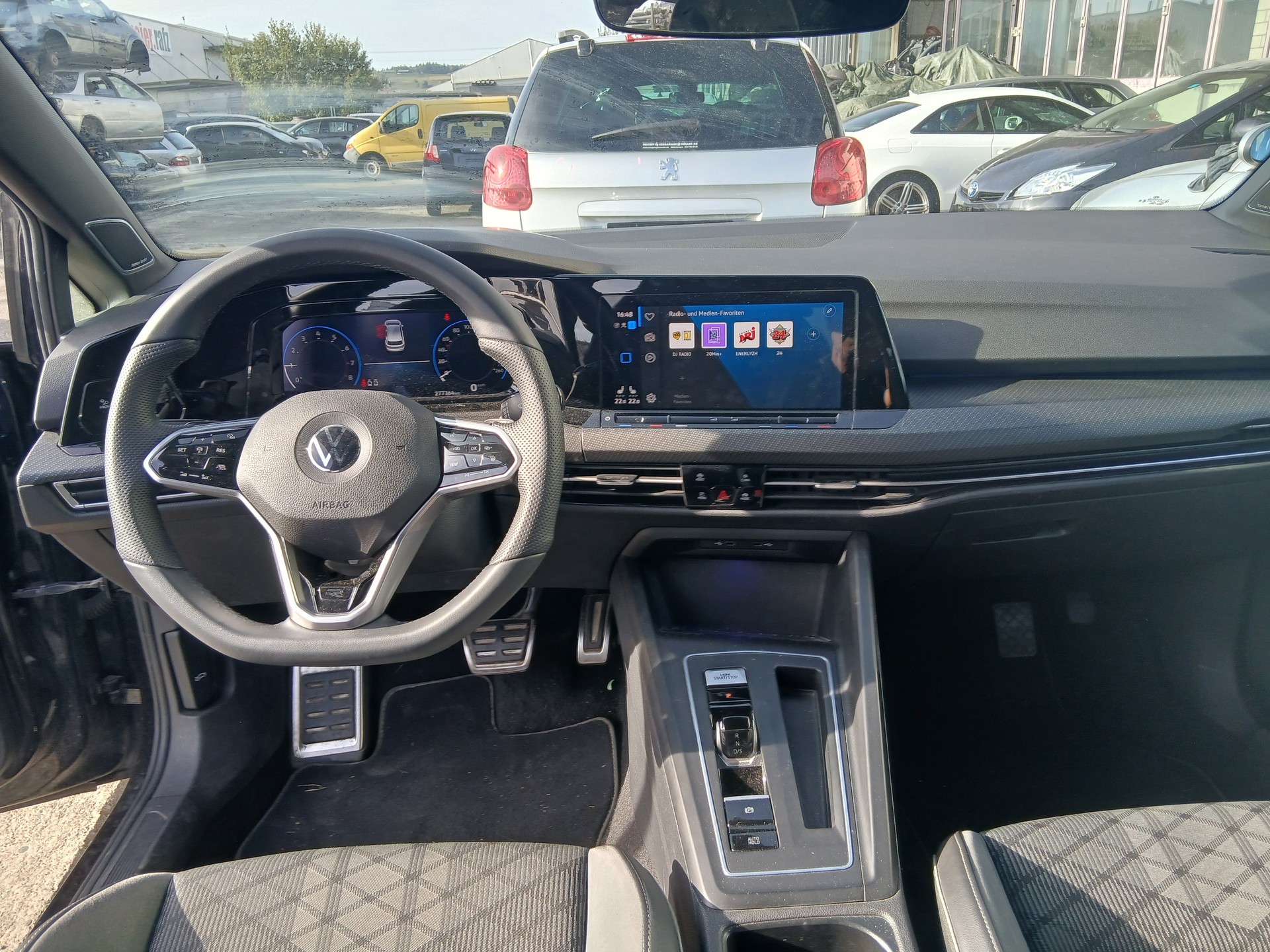 VW Golf 1.5 eTSI mHEV ACT Style DSG-image-9