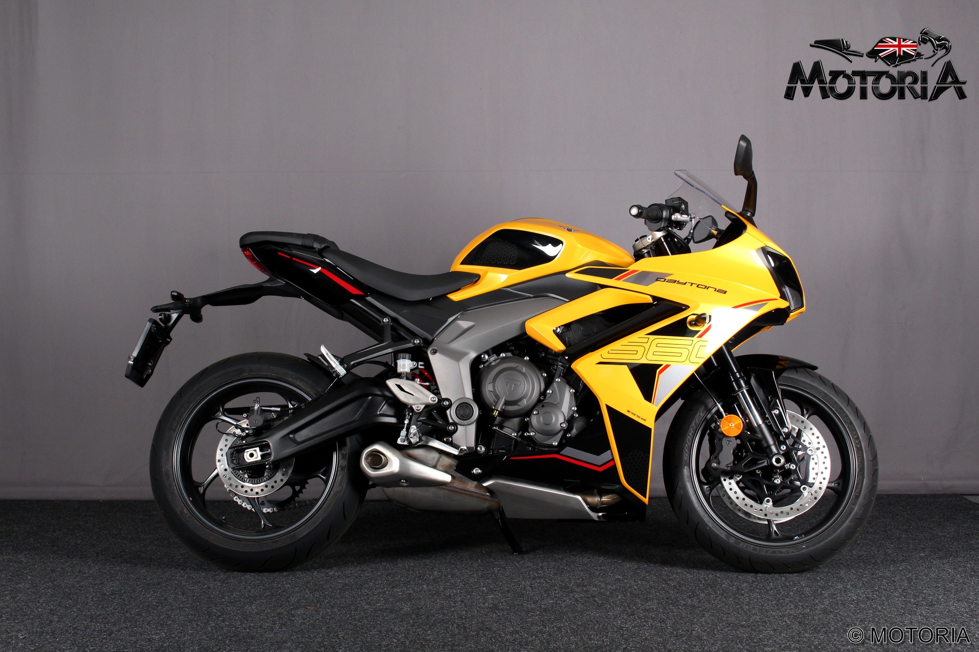 TRIUMPH Daytona 660 (35kW)-showroom-element-1