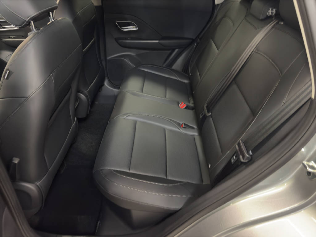 MG ZS 1.5 Hybrid+ Luxury-image-7