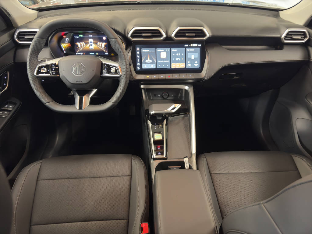 MG ZS 1.5 Hybrid+ Luxury-image-6