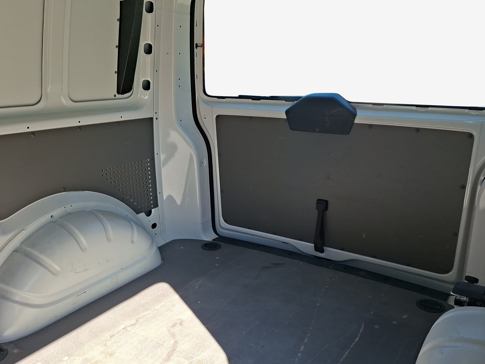 VW T6.1 2.0 TDI-image-11