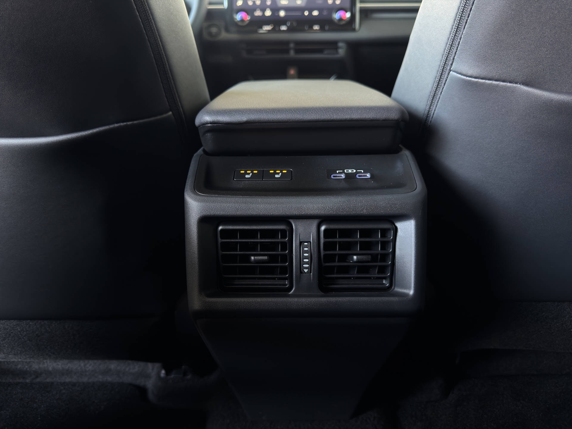 SUBARU Solterra eV Luxury AWD-image-14