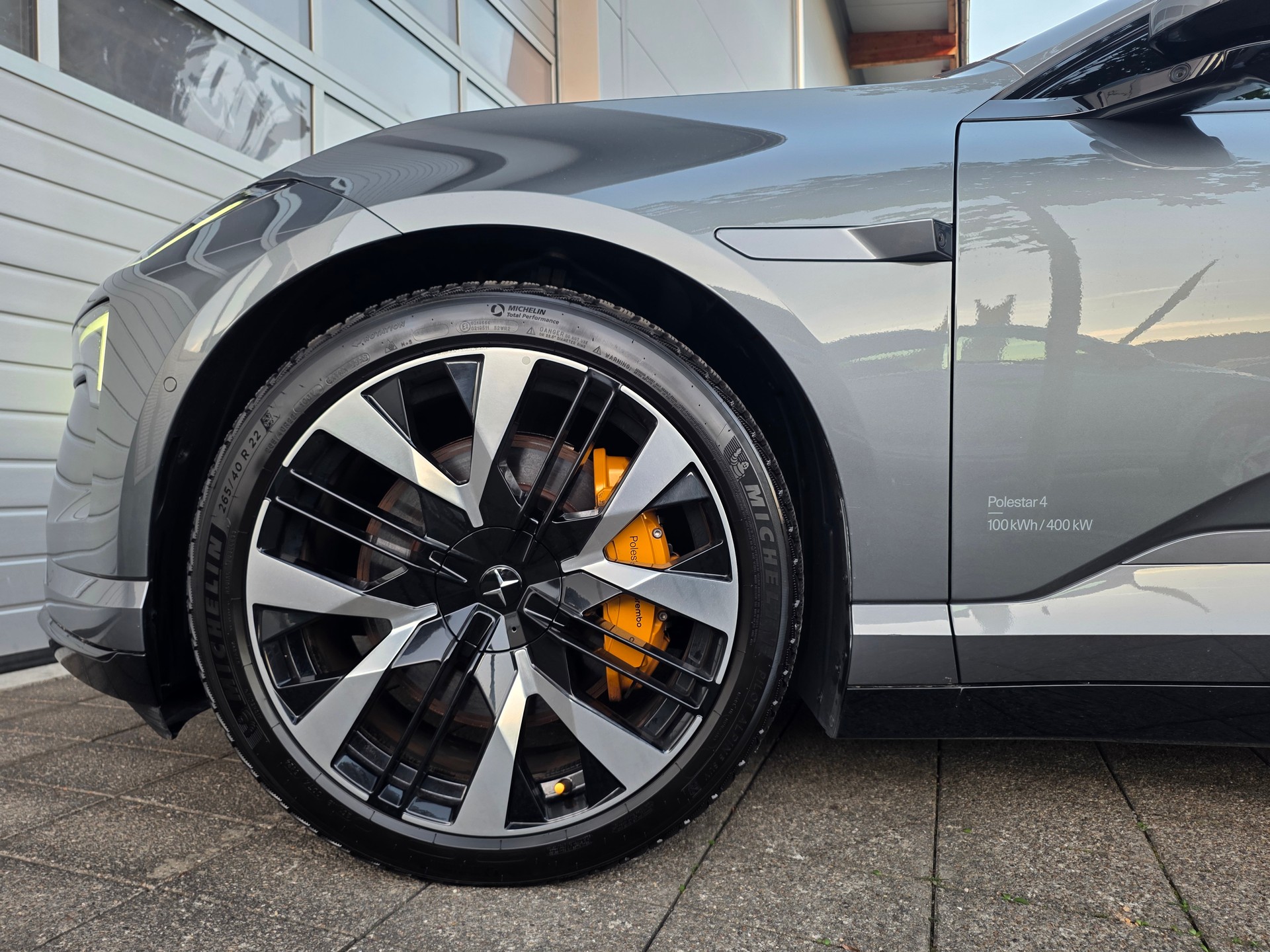 POLESTAR Polestar 4 Long Range Dual 100kWh ** GRATIS SERVICE -PERFORMANCE PAKET -PILOT PAKET -PLUS PAKET - GARANTIE BIS 03.2033 **-image-4