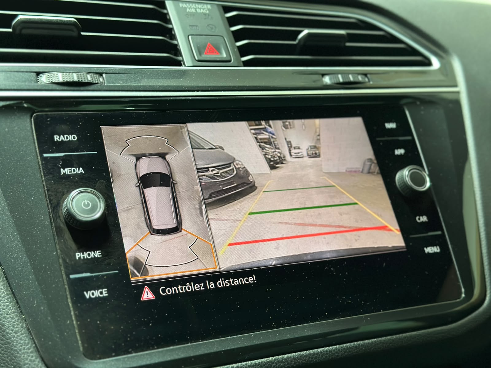 VW Tiguan 2.0 TDI SCR R-Line 4Motion DSG-image-14