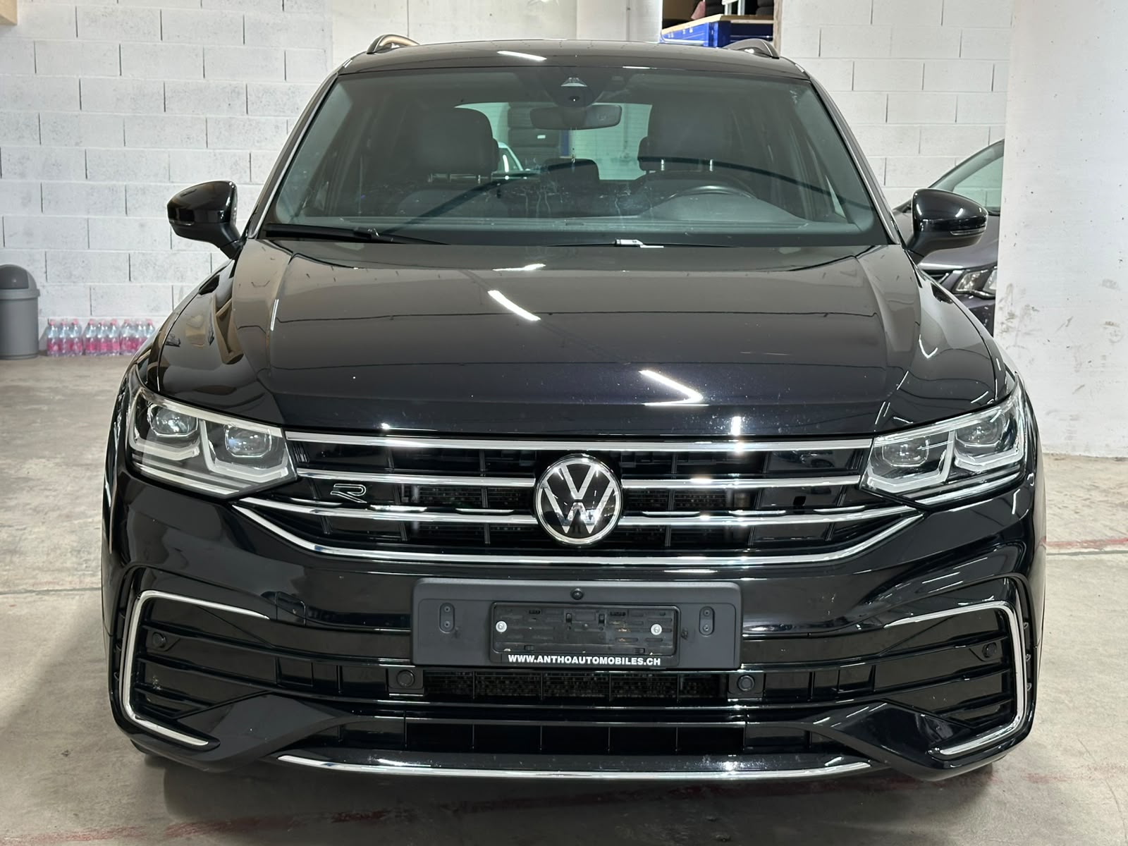 VW Tiguan 2.0 TDI SCR R-Line 4Motion DSG-image-2