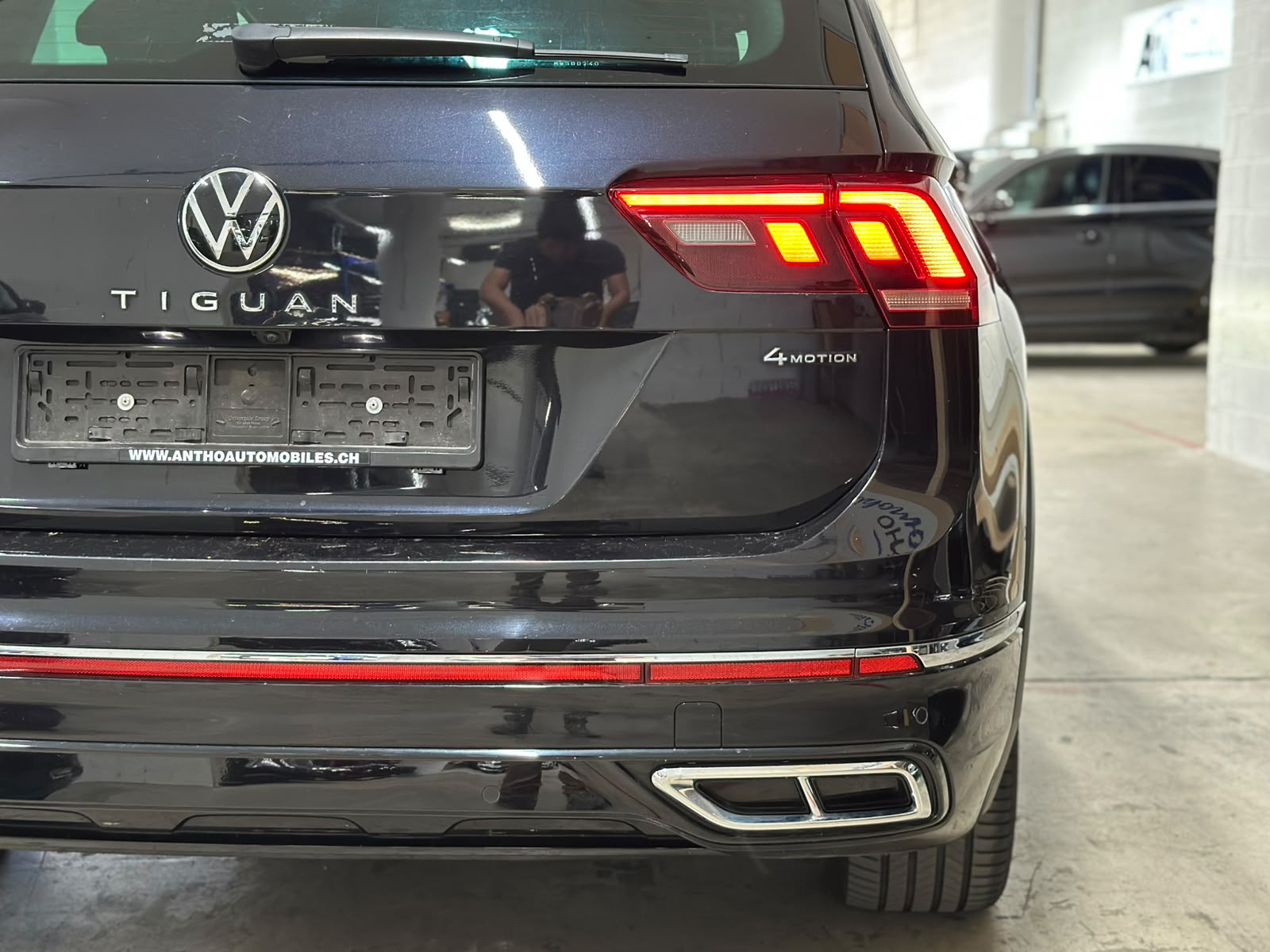 VW Tiguan 2.0 TDI SCR R-Line 4Motion DSG-image-7