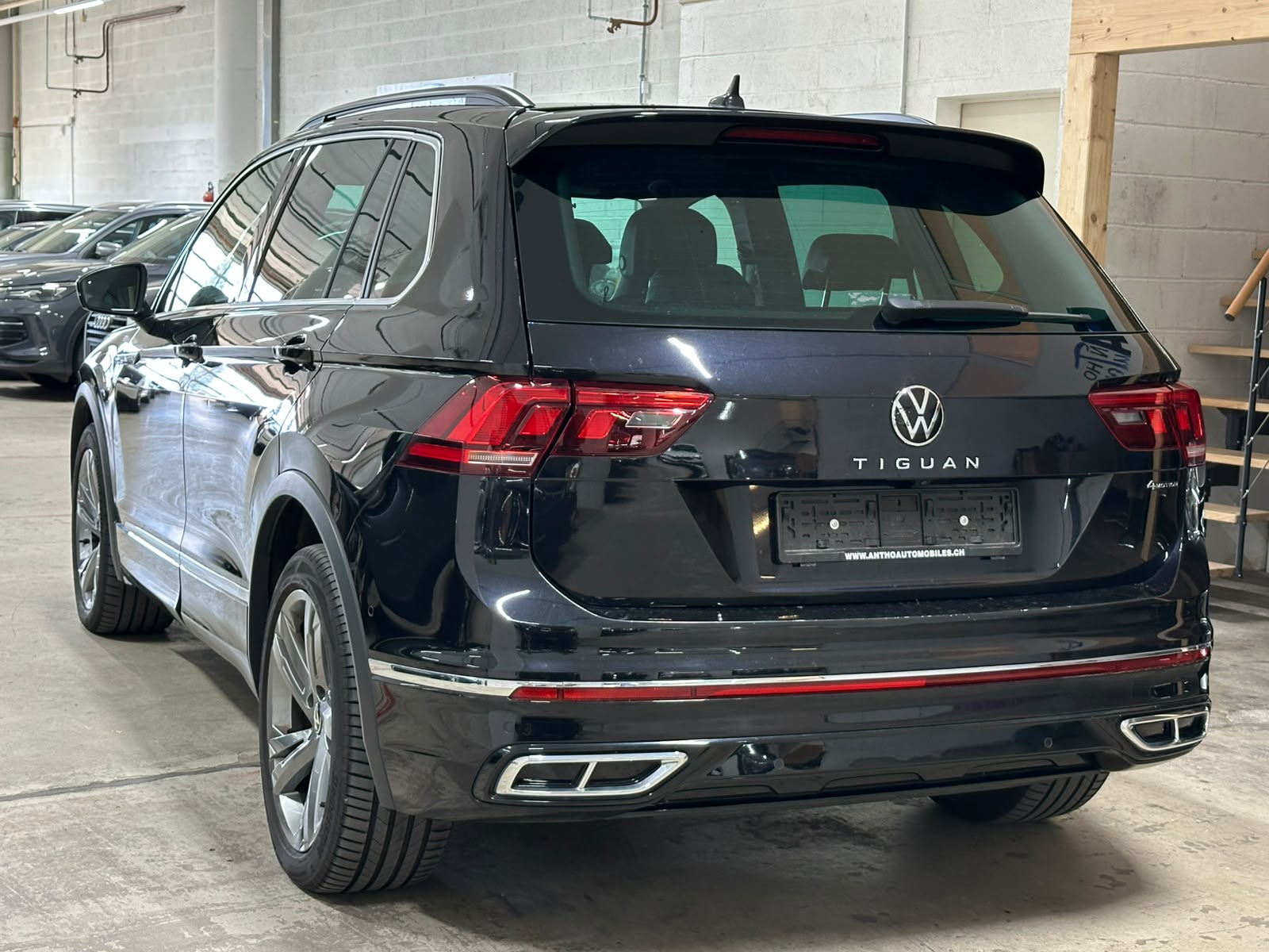 VW Tiguan 2.0 TDI SCR R-Line 4Motion DSG-image-4