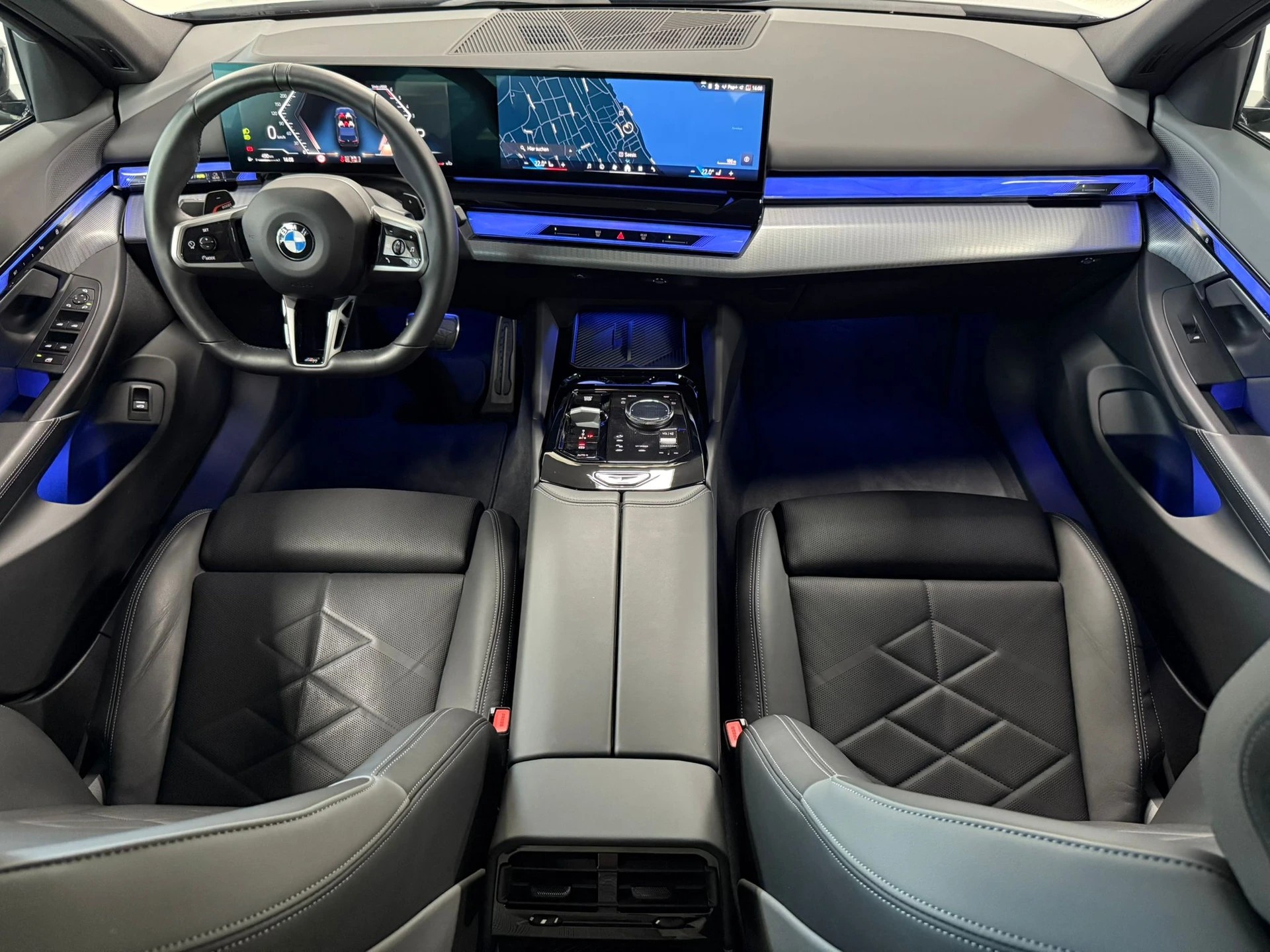 BMW 540d xDrive 48V M Sport Steptronic-image-12