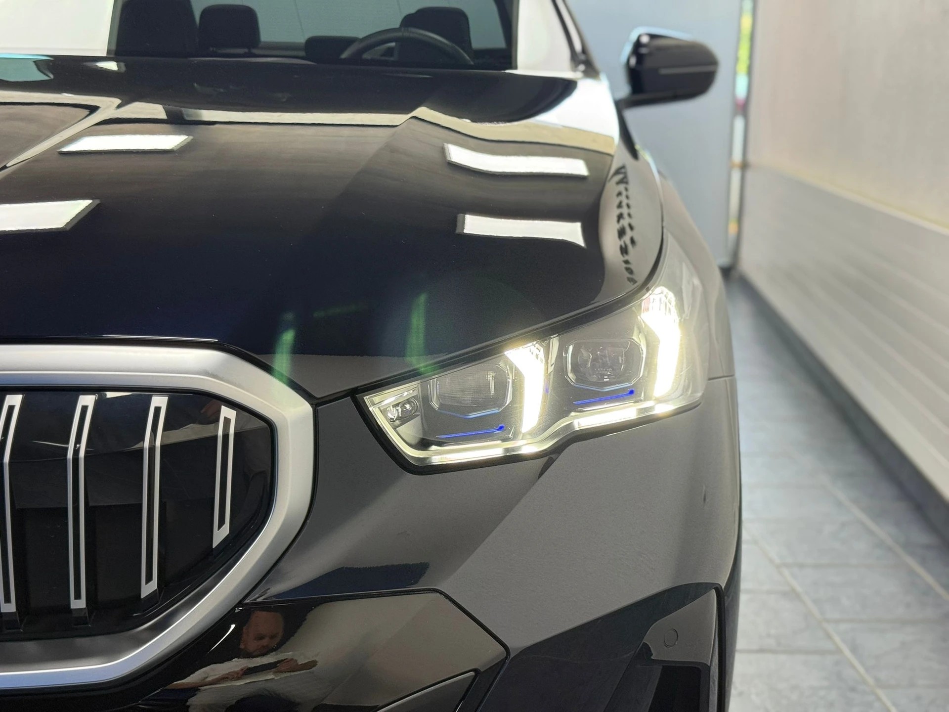BMW 540d xDrive 48V M Sport Steptronic-image-8