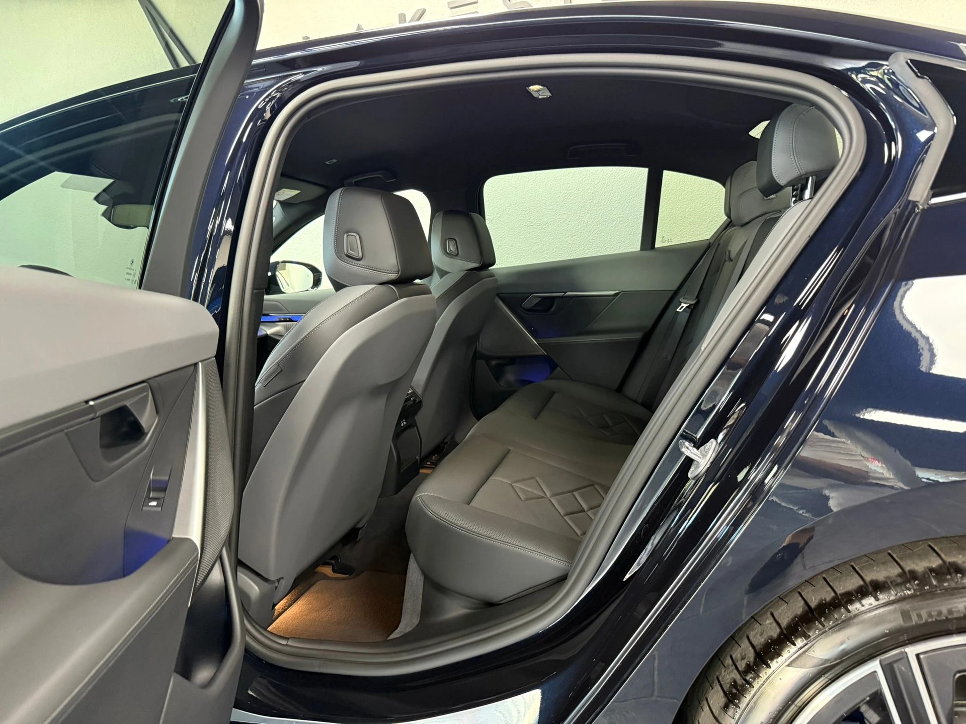 BMW 540d xDrive 48V M Sport Steptronic-image-10