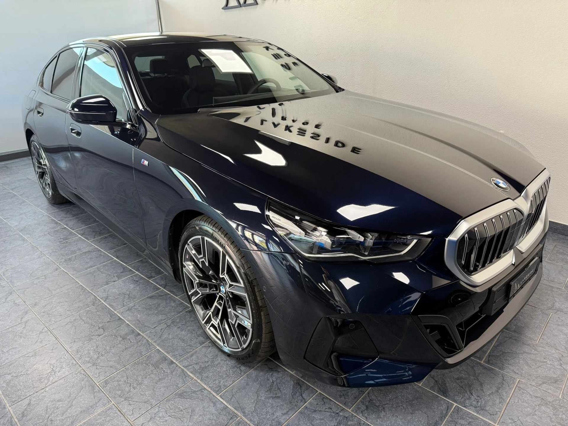 BMW 540d xDrive 48V M Sport Steptronic-image-2