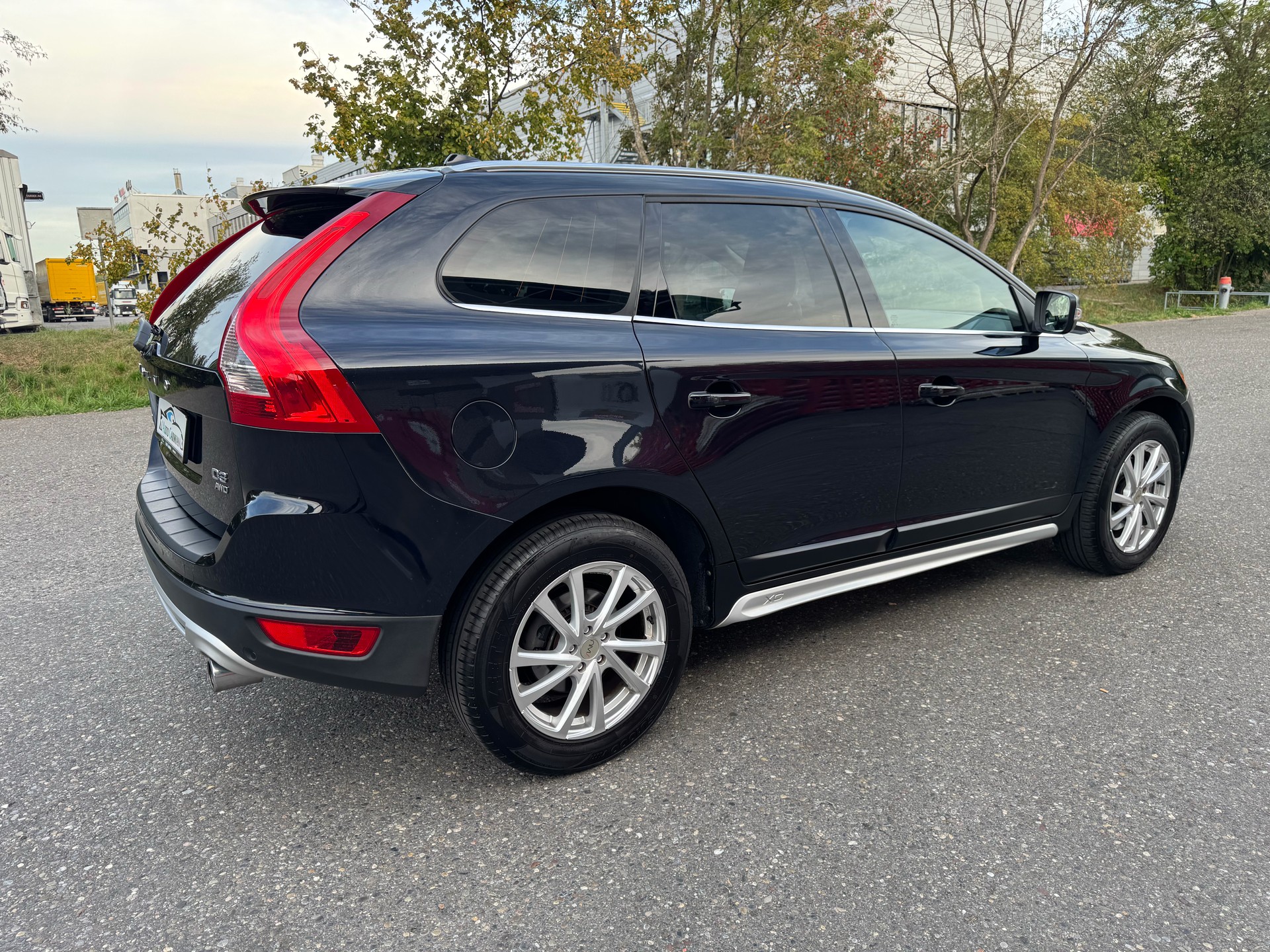 VOLVO XC60 D3 AWD R-Design Geartronic-image-5