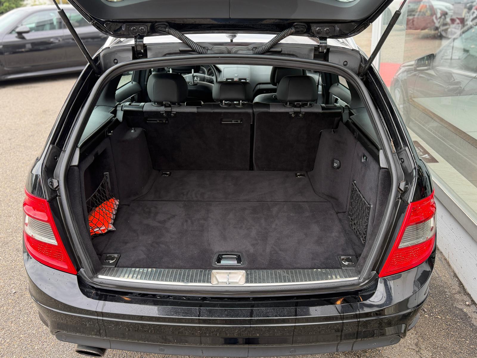 MERCEDES-BENZ C 200 CGI BlueEfficiency Automatic-image-5