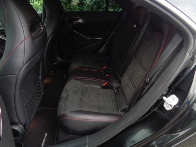 MERCEDES-BENZ CLA 250 AMG Line 7G-DCT 4Matic-image-7