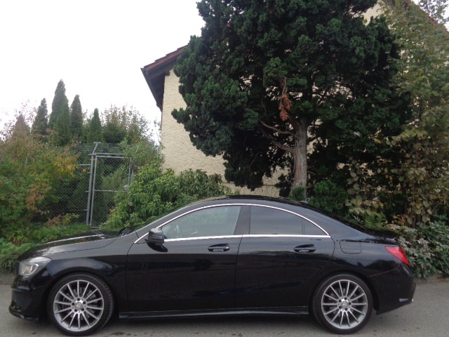 MERCEDES-BENZ CLA 250 AMG Line 7G-DCT 4Matic-image-1