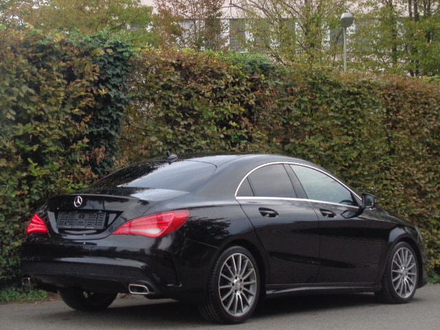MERCEDES-BENZ CLA 250 AMG Line 7G-DCT 4Matic-image-13
