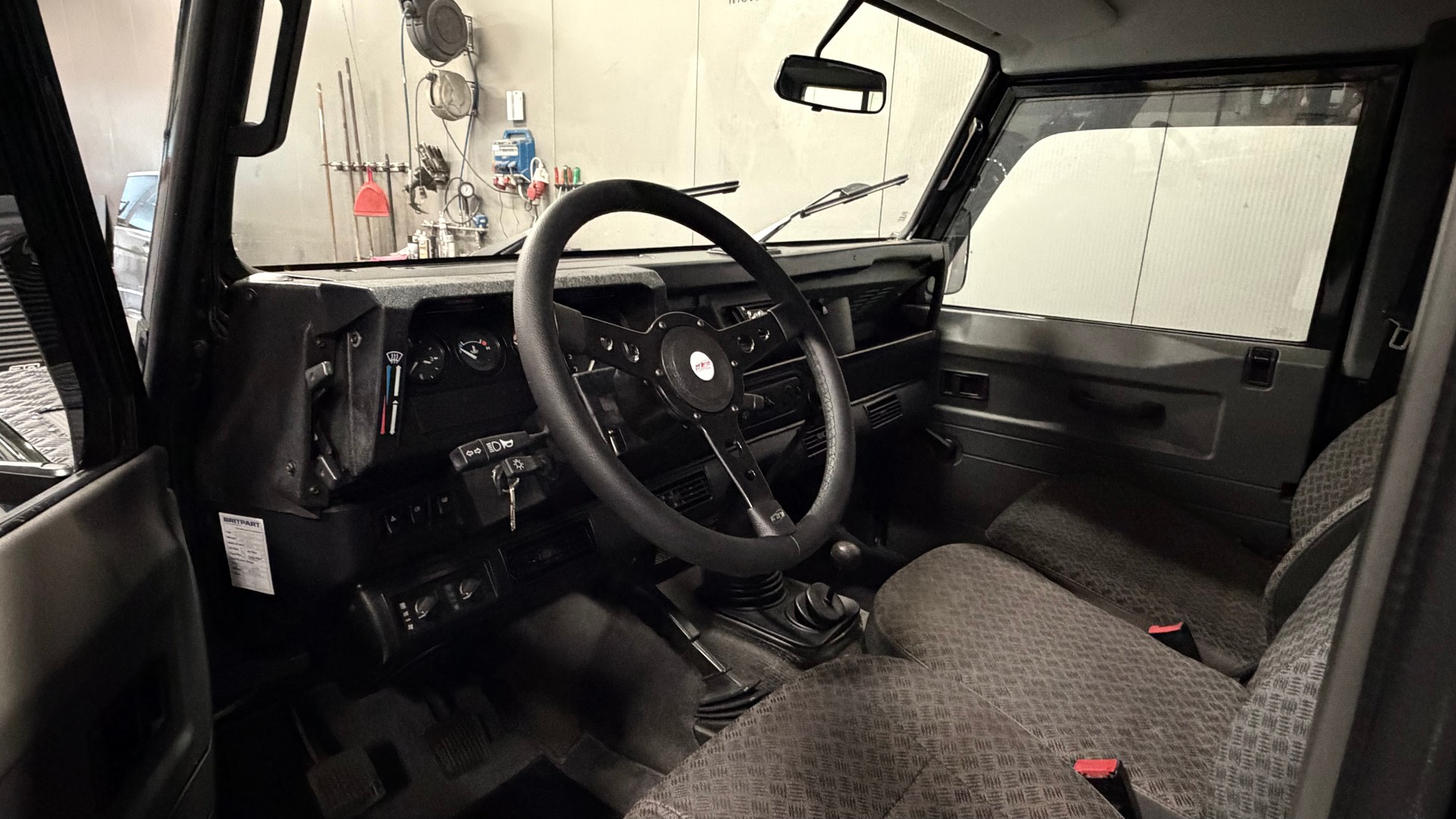 LAND ROVER Defender 90 CSW 2.5 Td5-image-9