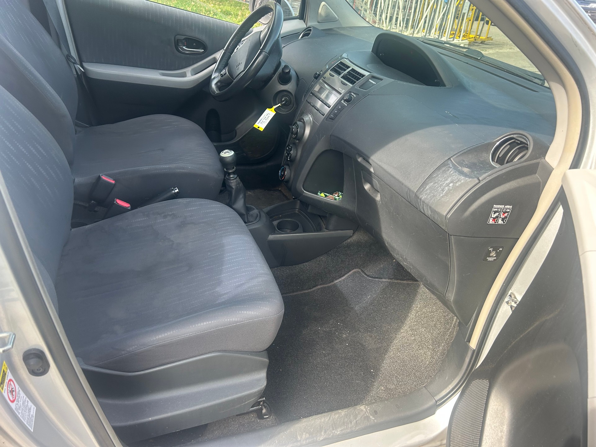TOYOTA Yaris 1.33 Linea Terra-image-6