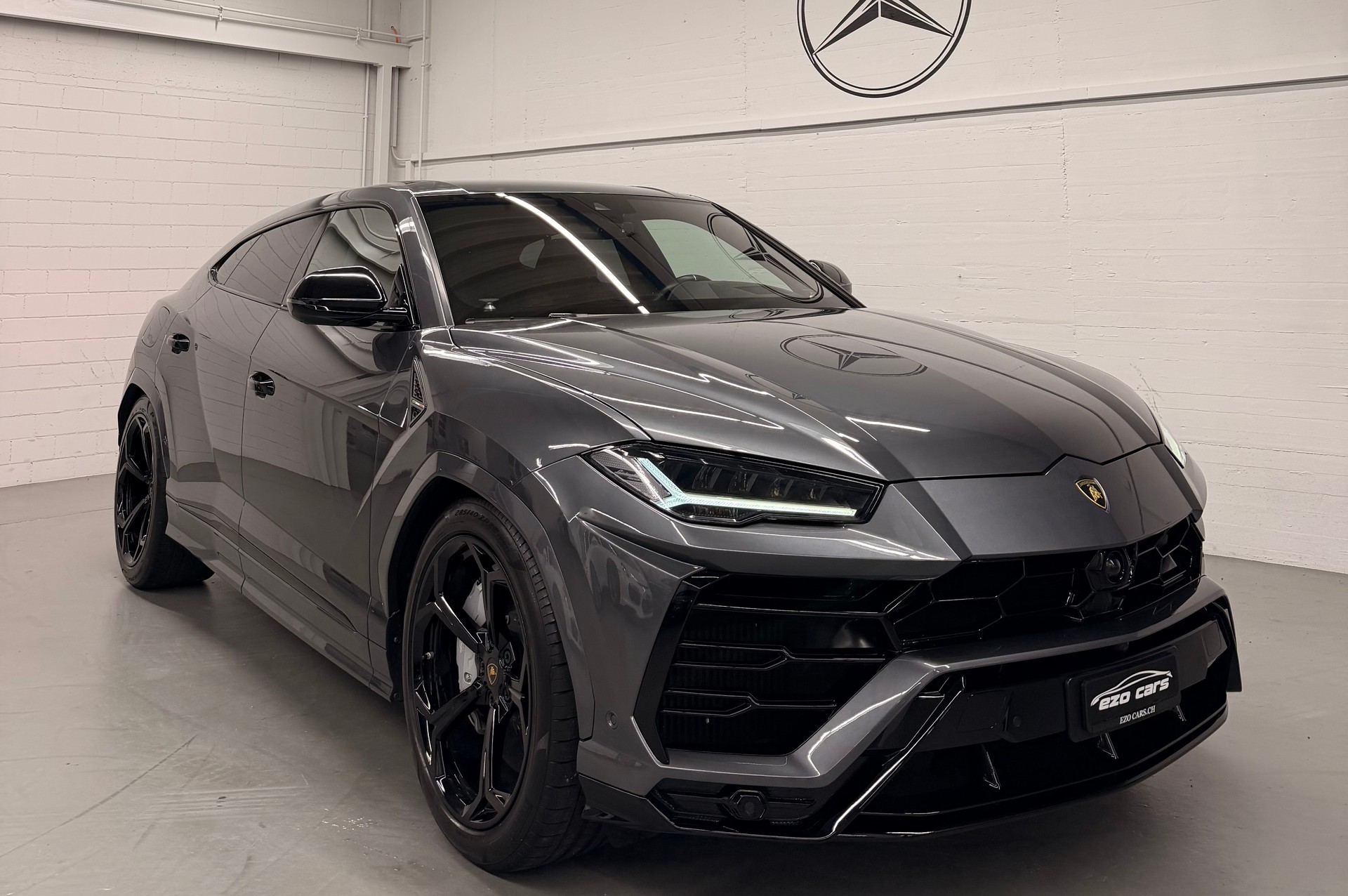 LAMBORGHINI Urus E-Gear Limited Grey Performance CH-Fahrzeug+ 2Jahre Garantie + Frisch ab MFK& Frisch ab Lamborghini Service-image-0