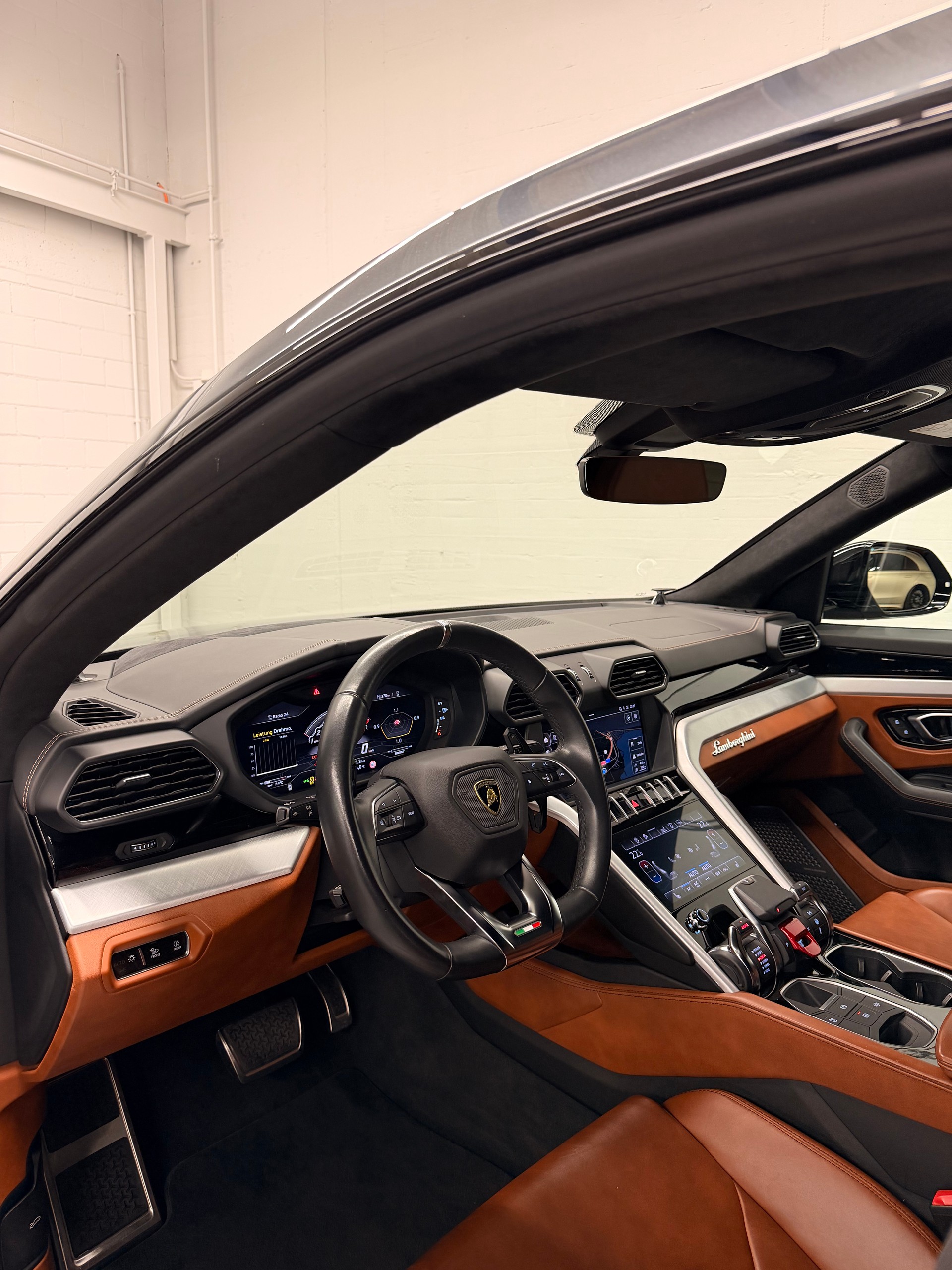 LAMBORGHINI Urus E-Gear Limited Grey Performance CH-Fahrzeug+ 2Jahre Garantie + Frisch ab MFK& Frisch ab Lamborghini Service-image-10