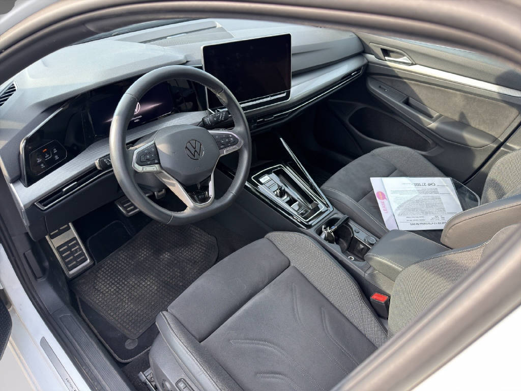 VW Golf VIII 1.5 eTSI Edition 50 DSG-image-7