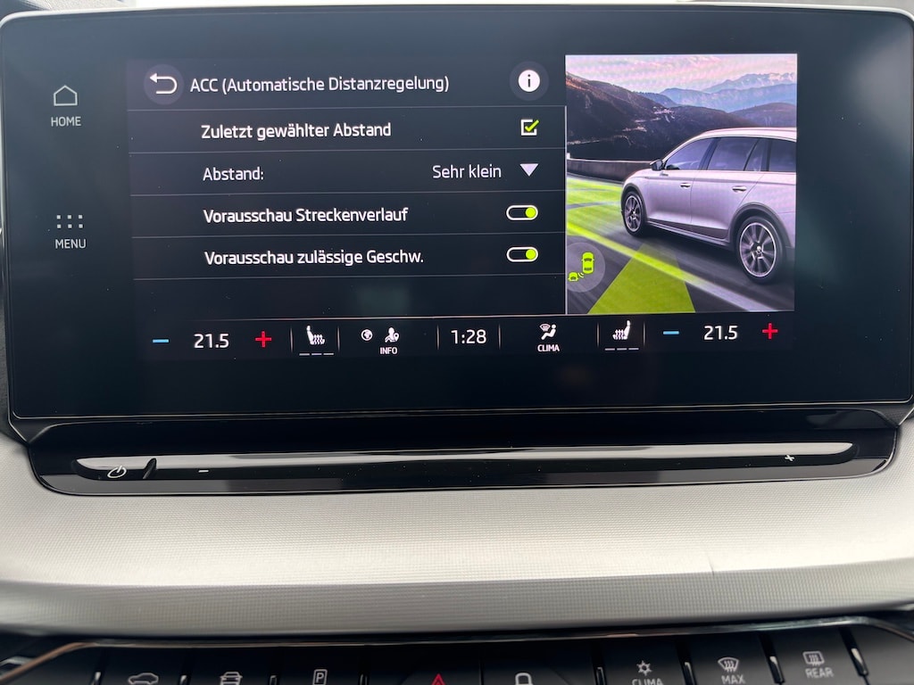 SKODA Octavia Combi 2.0 TDI DSG Scout 4x4-image-11