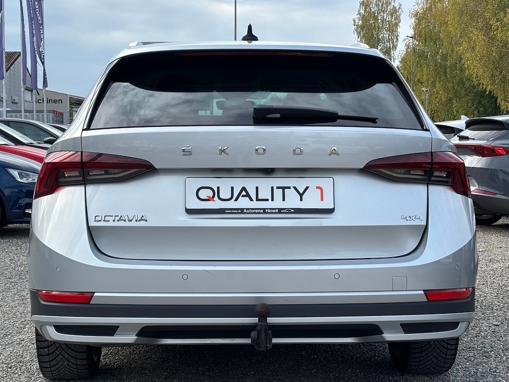 SKODA Octavia Combi 2.0 TDI DSG Scout 4x4-image-4