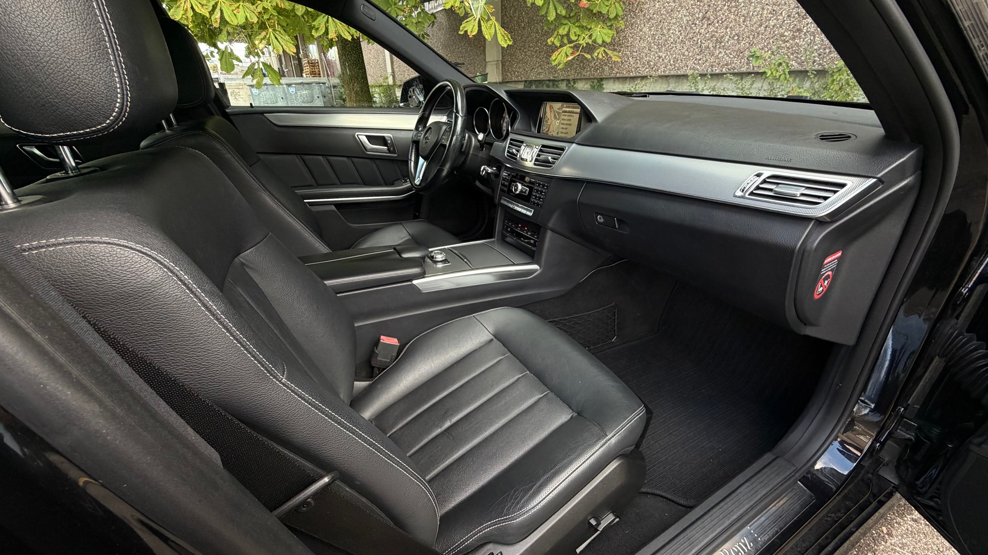 MERCEDES-BENZ E 220 CDI Avantgarde 7G-Tronic-image-8