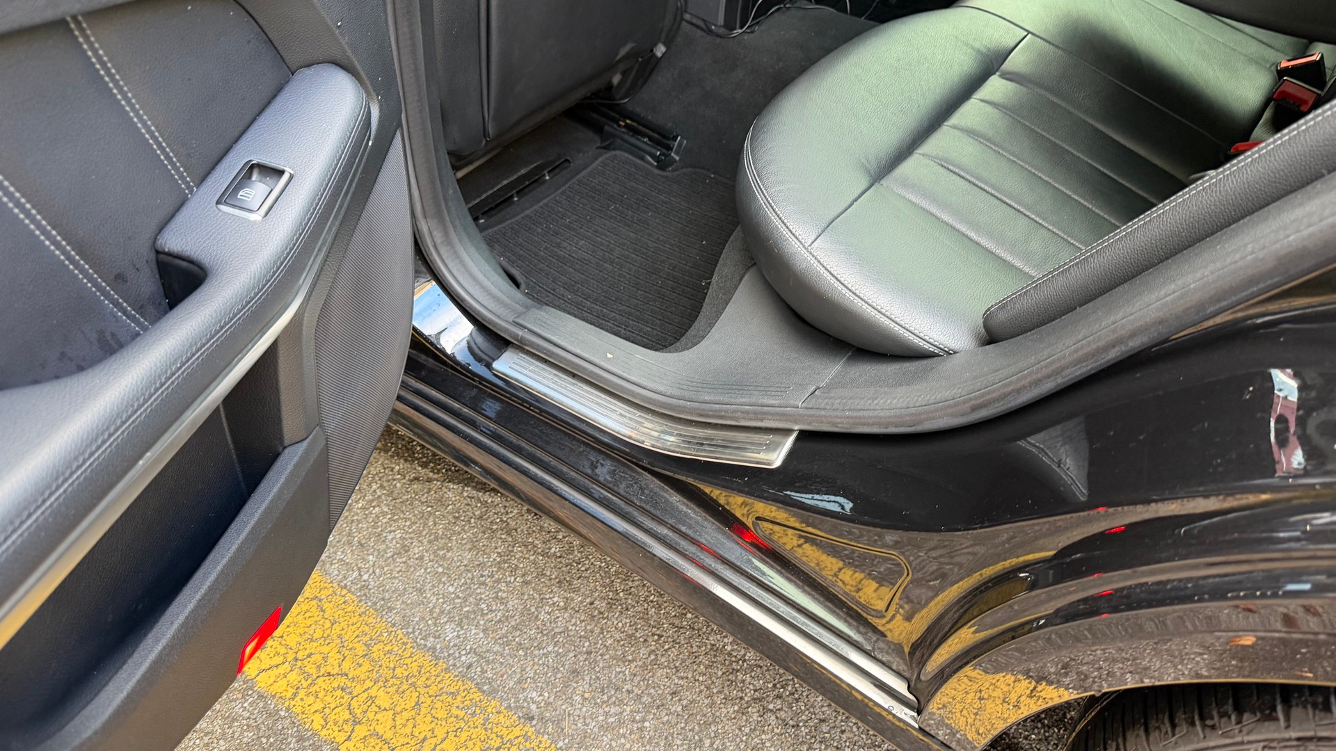 MERCEDES-BENZ E 220 CDI Avantgarde 7G-Tronic-image-5