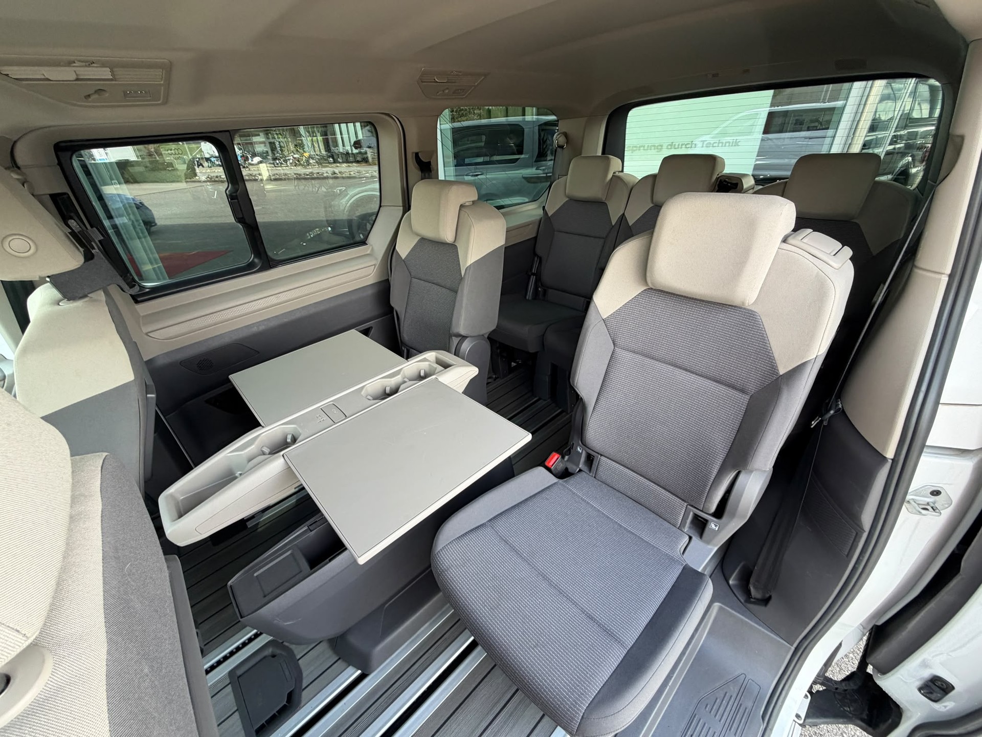 VW Multivan 2.0 TSI Liberty DSG Lang-image-22