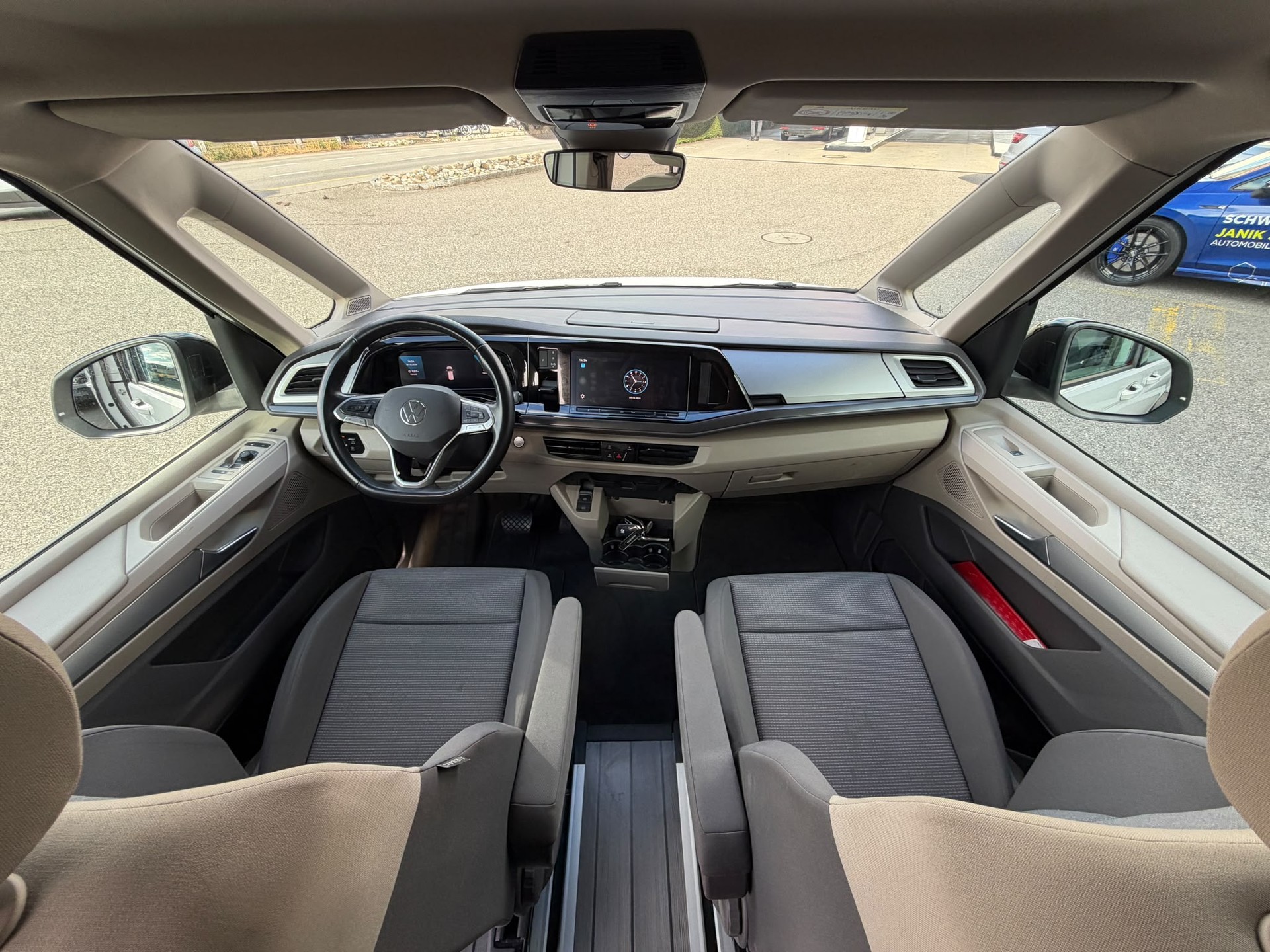 VW Multivan 2.0 TSI Liberty DSG Lang-image-19