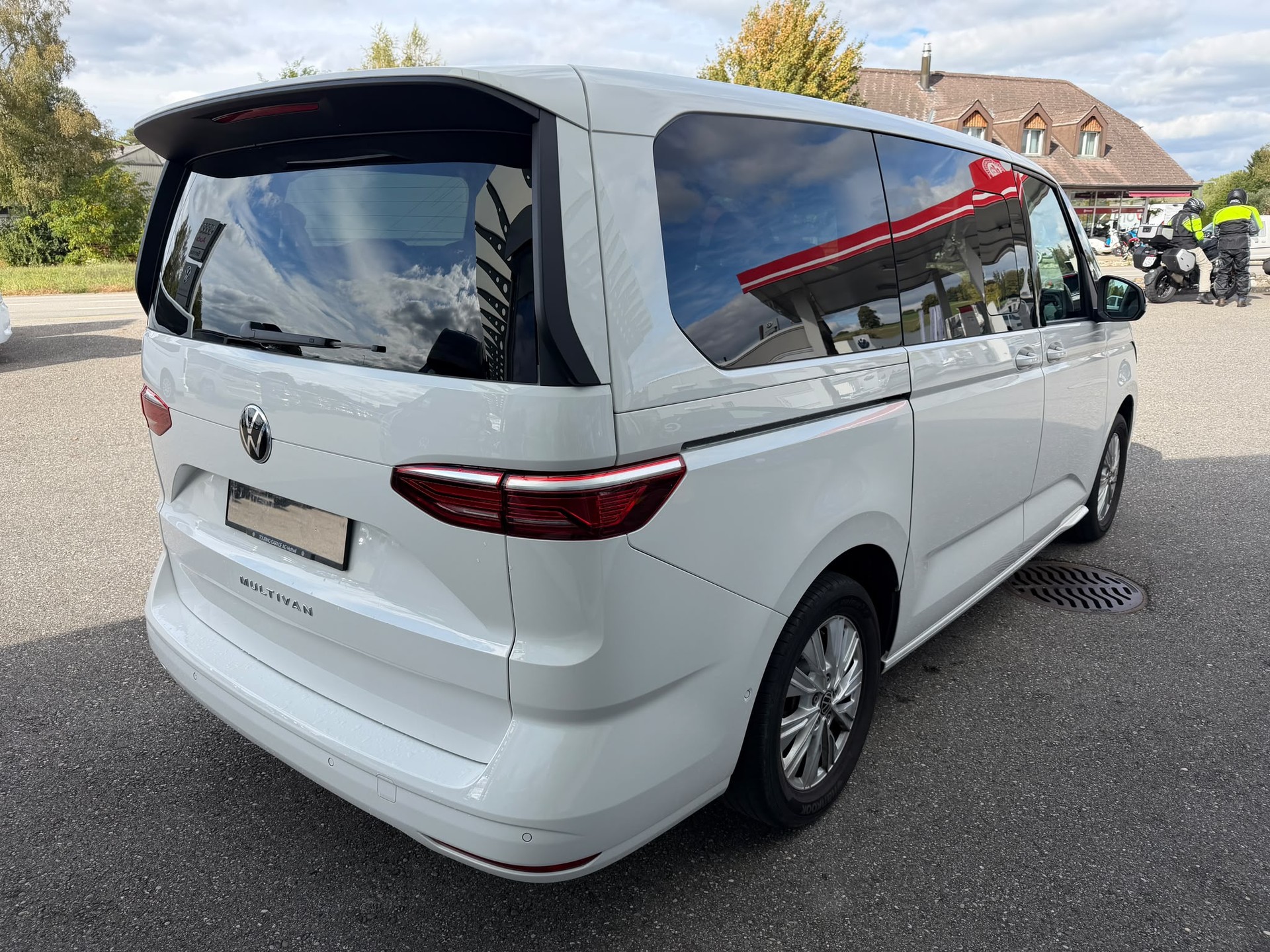 VW Multivan 2.0 TSI Liberty DSG Lang-image-4