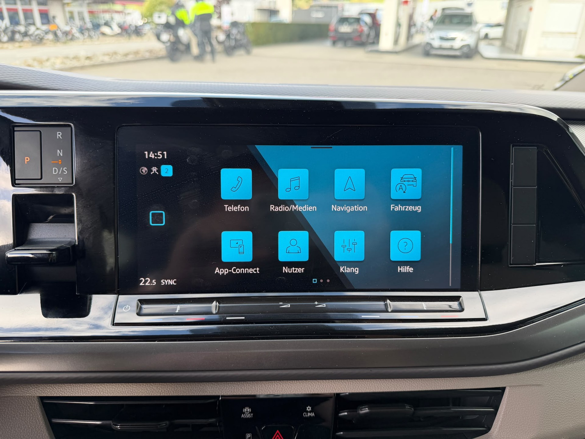 VW Multivan 2.0 TSI Liberty DSG Lang-image-17