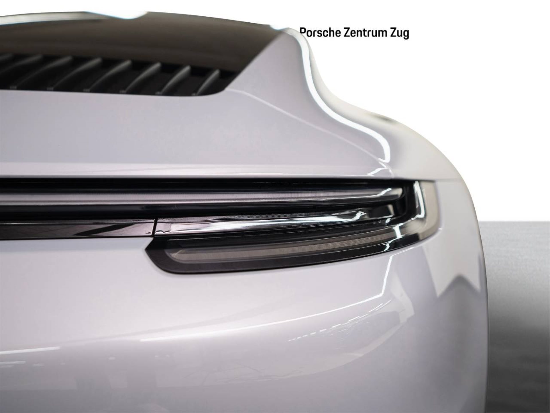 PORSCHE 911 Carrera GTS-image-12