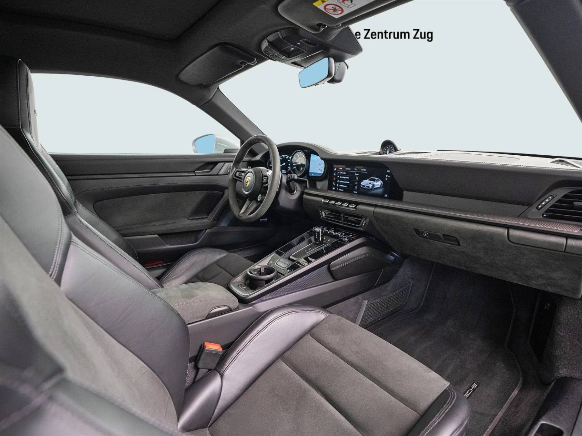 PORSCHE 911 Carrera GTS-image-17