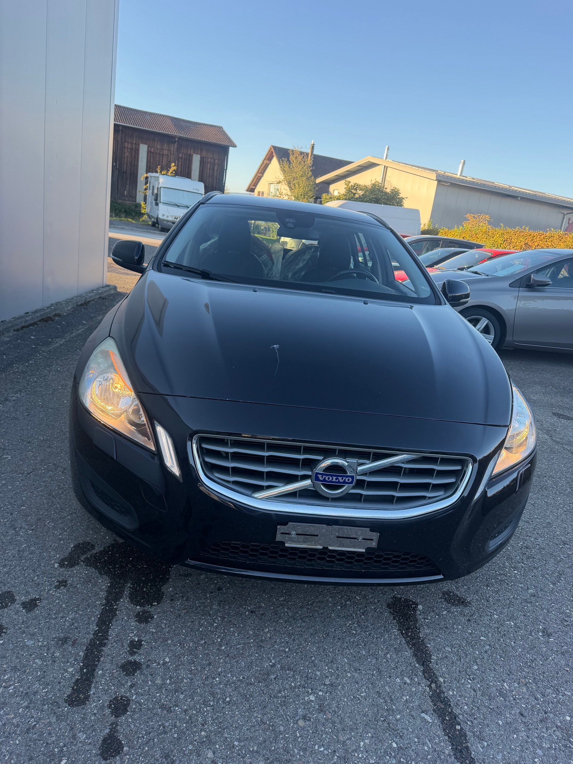 VOLVO V60 D3 Kinetic-image-8