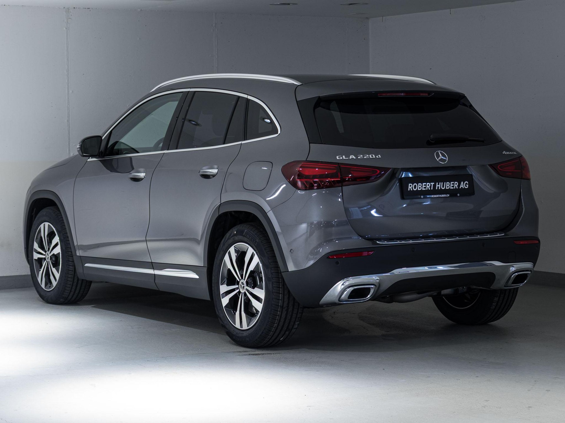 MERCEDES-BENZ GLA 220 d 4MATIC Swiss Star-image-3