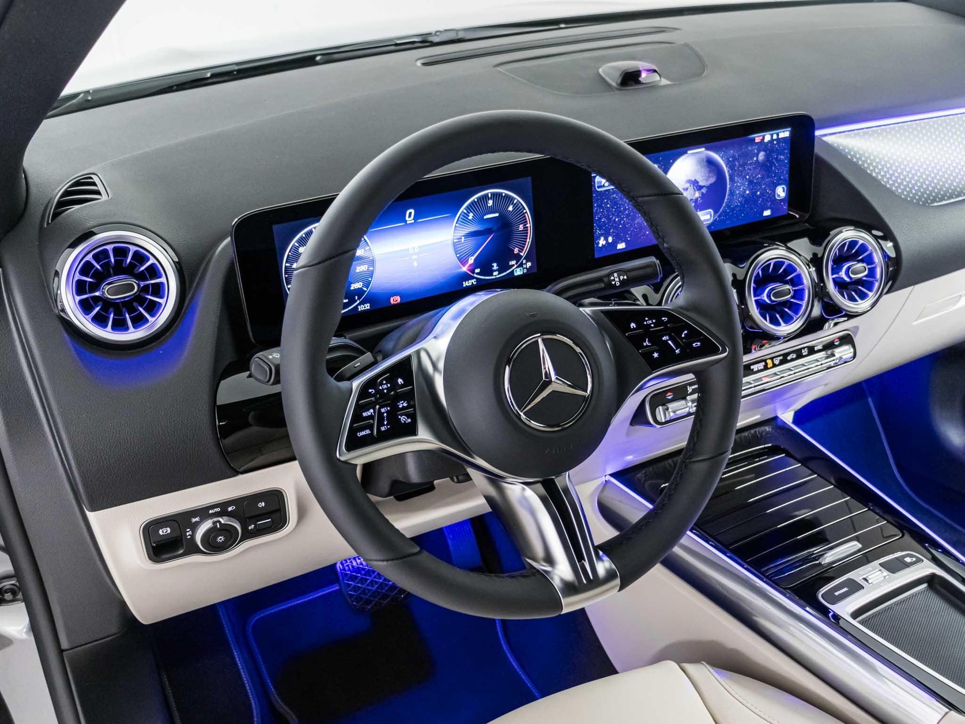 MERCEDES-BENZ GLA 220 d 4MATIC Swiss Star-image-8