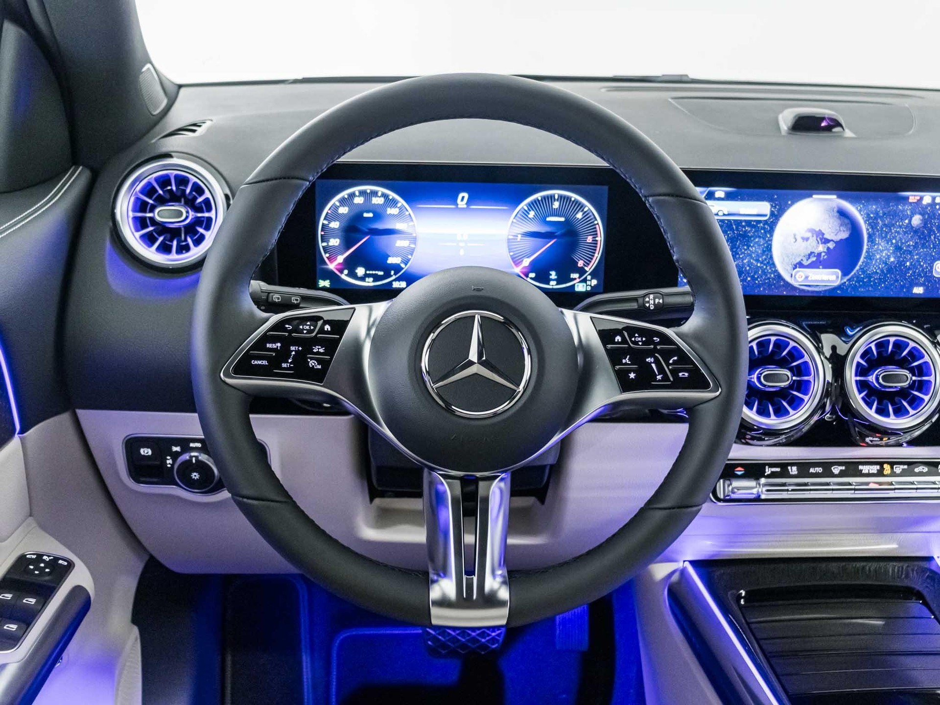 MERCEDES-BENZ GLA 220 d 4MATIC Swiss Star-image-9