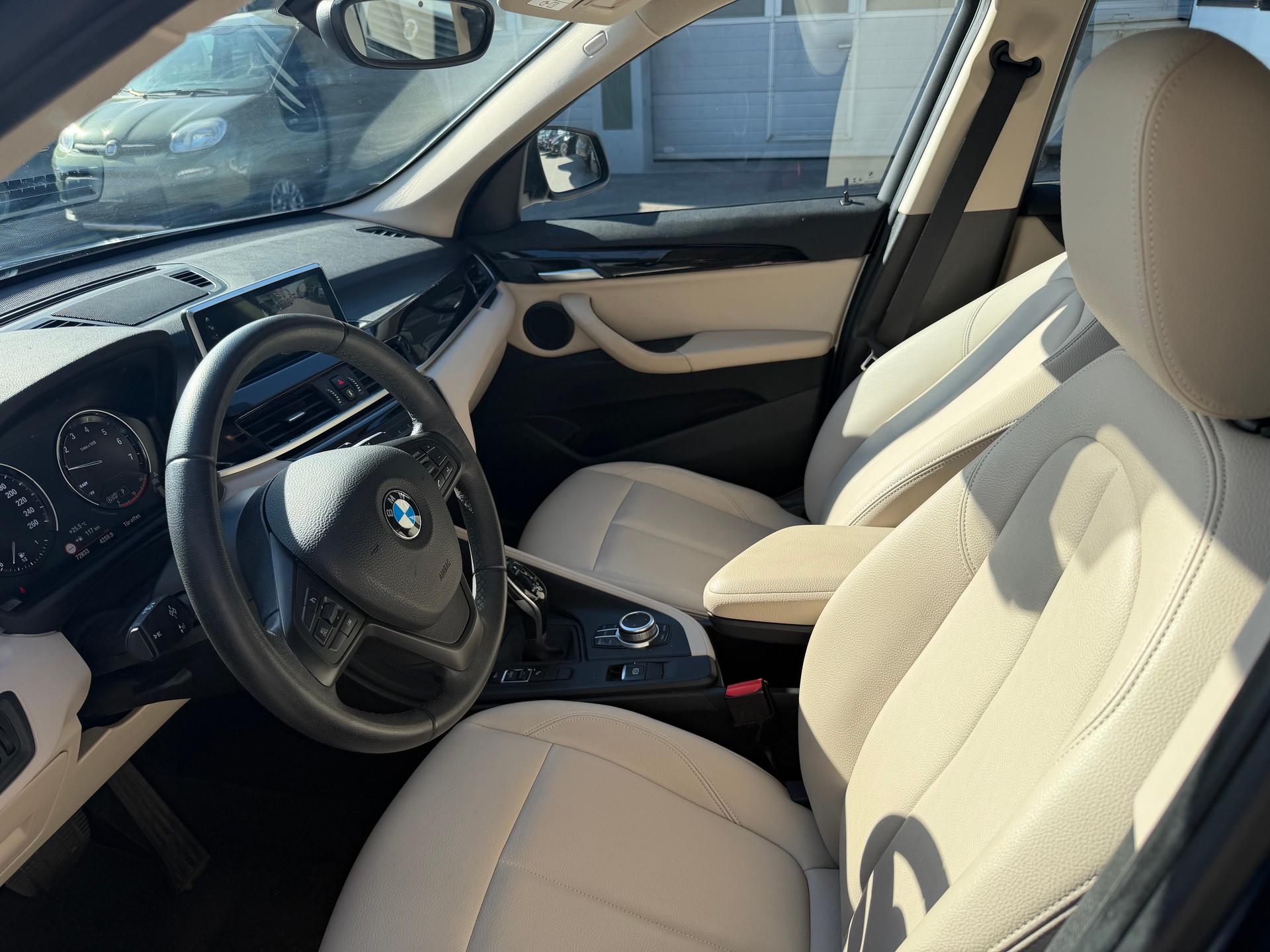 BMW X1 sDrive 18i Steptronic DSK-image-9