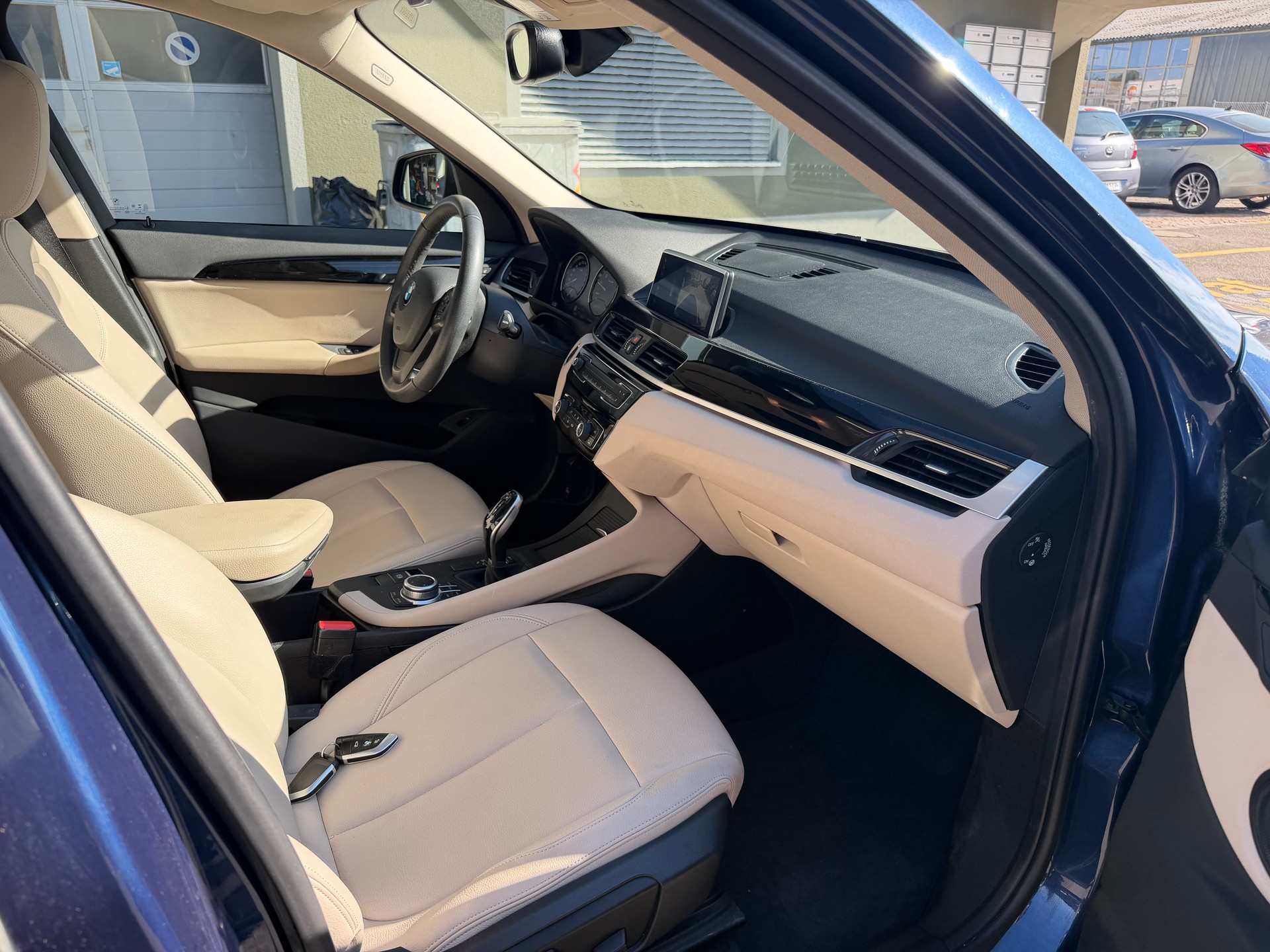 BMW X1 sDrive 18i Steptronic DSK-image-6