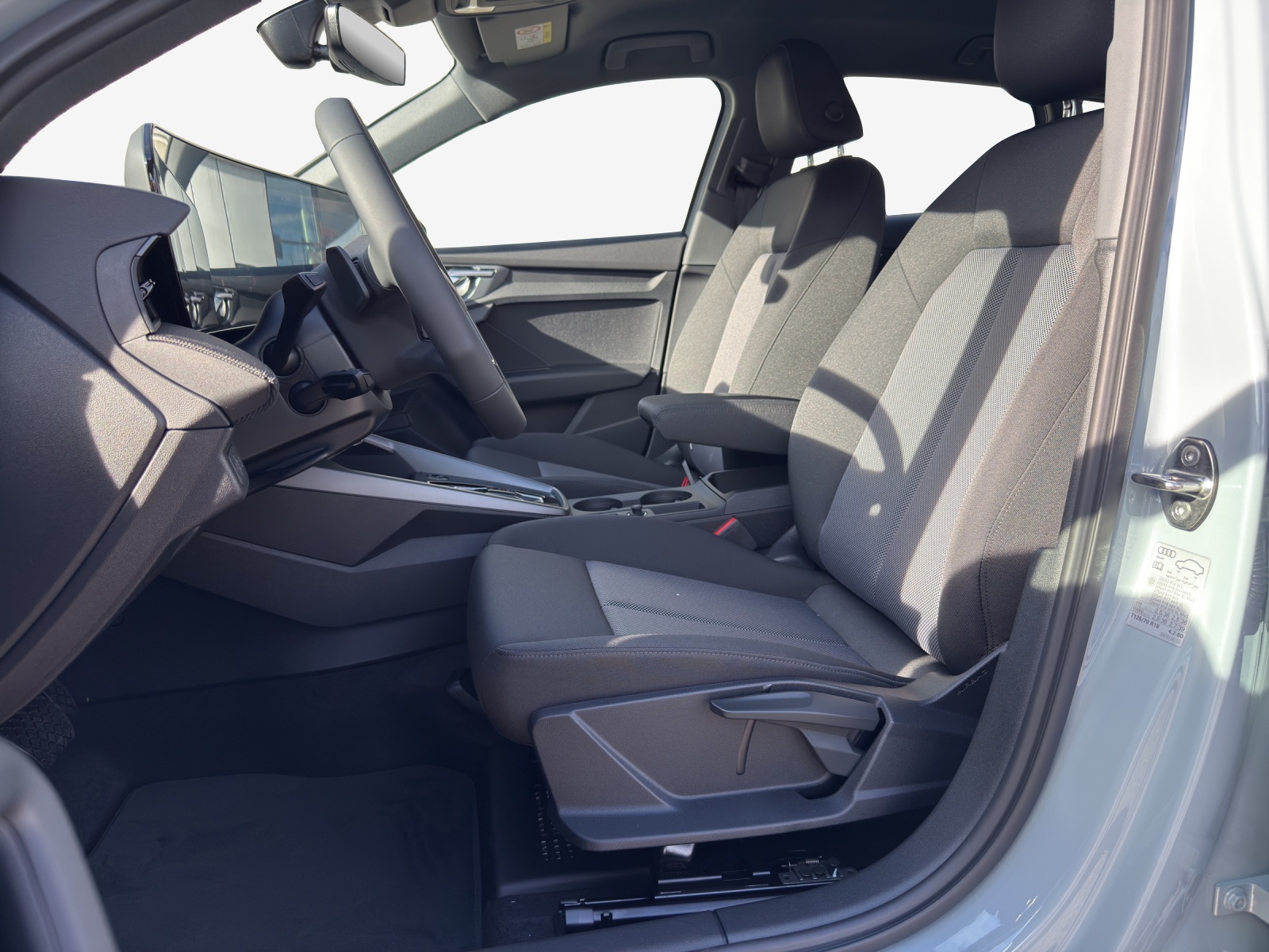 AUDI A3 Sportback TFSI 85 kW Ambition S-tronic-image-7