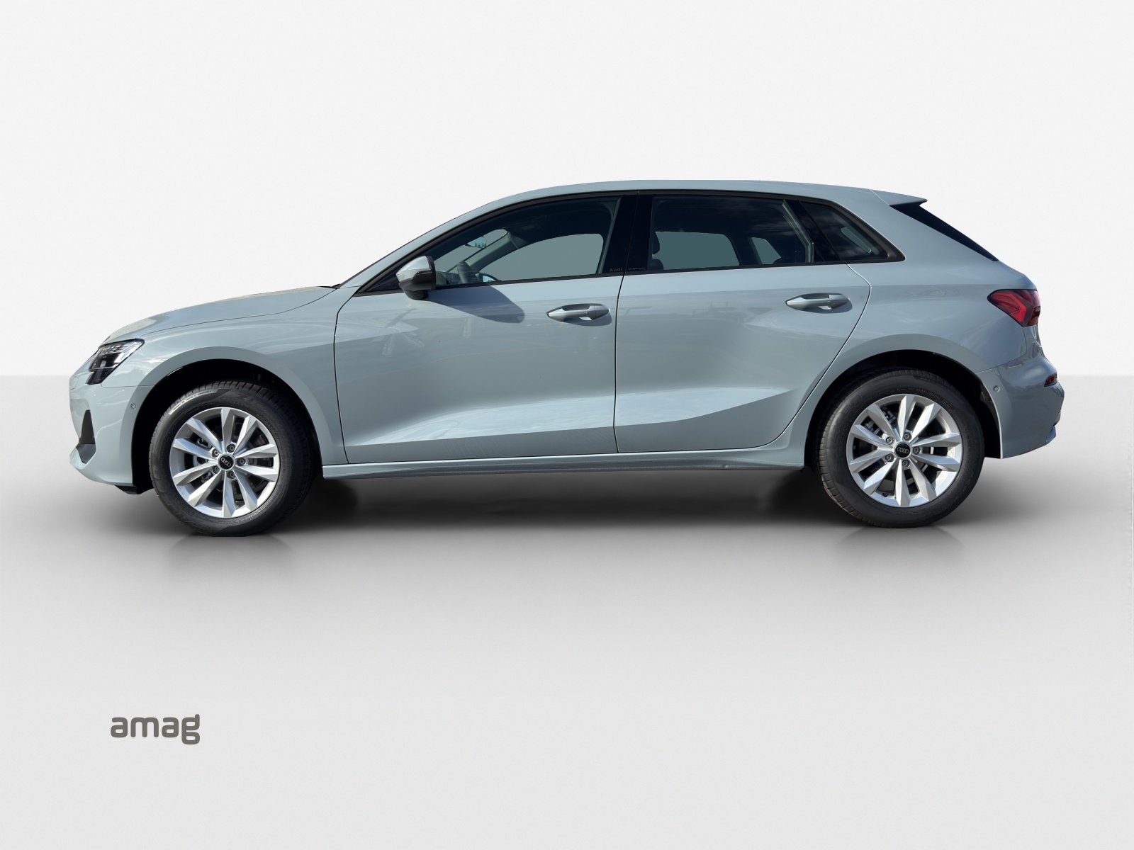 AUDI A3 Sportback TFSI 85 kW Ambition S-tronic-image-1