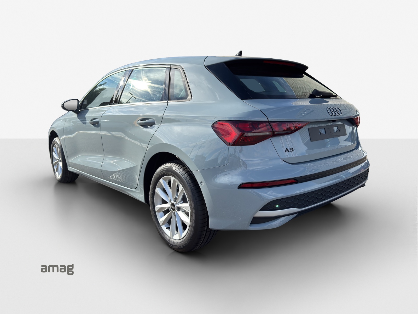 AUDI A3 Sportback TFSI 85 kW Ambition S-tronic-image-2